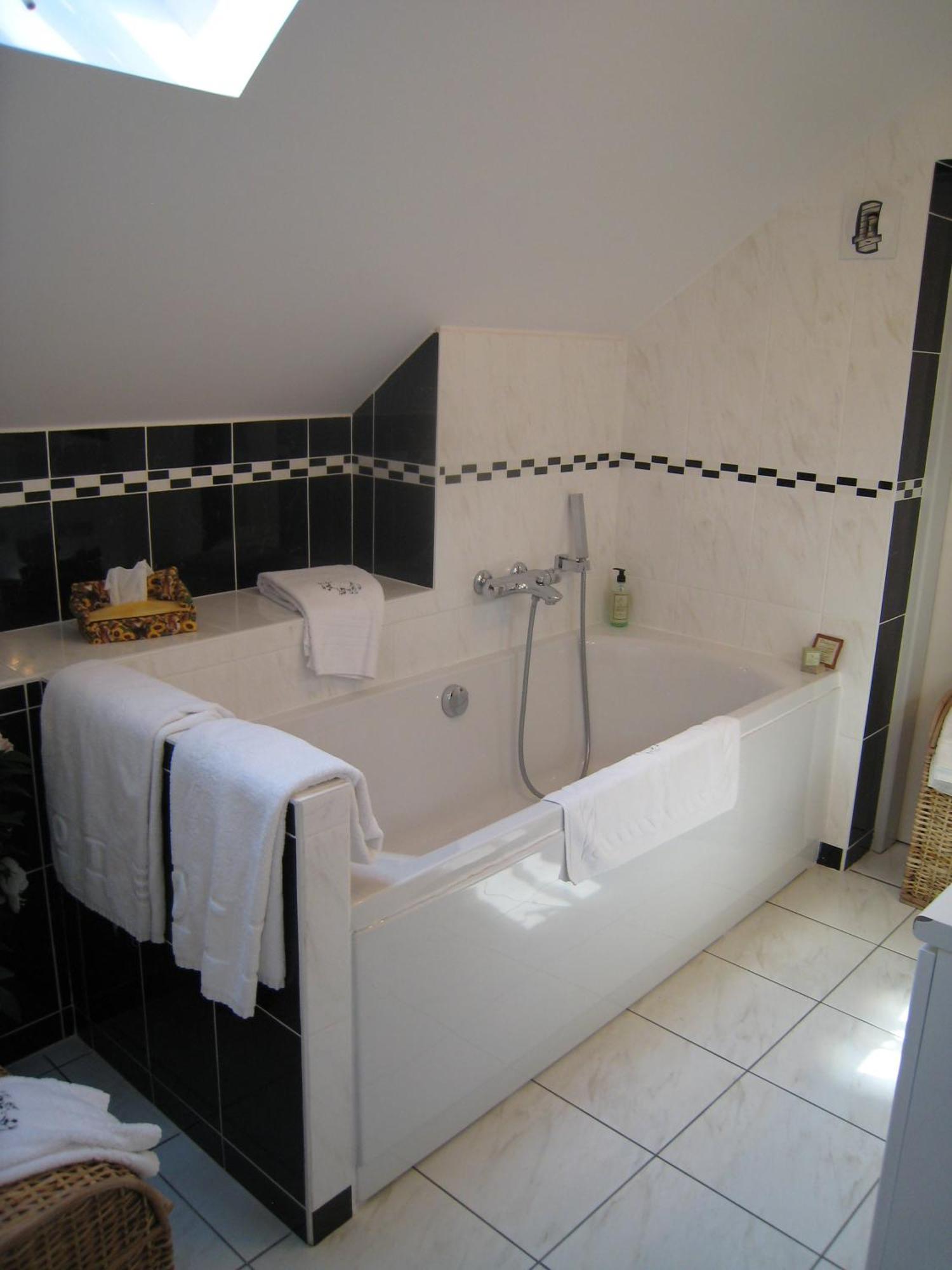 Hotel Le Manoir Aux Vaches Yvetot Luaran gambar