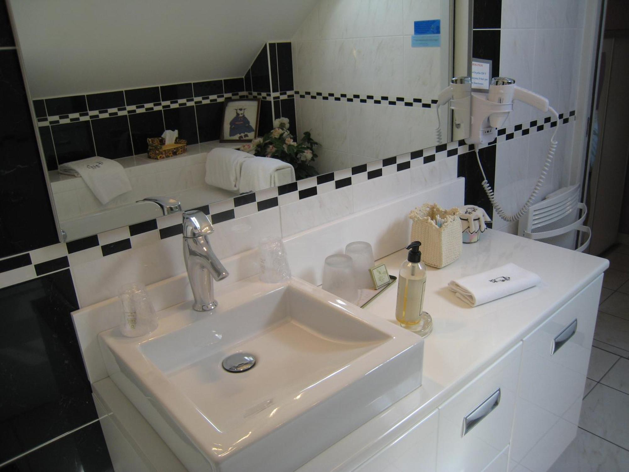 Hotel Le Manoir Aux Vaches Yvetot Luaran gambar